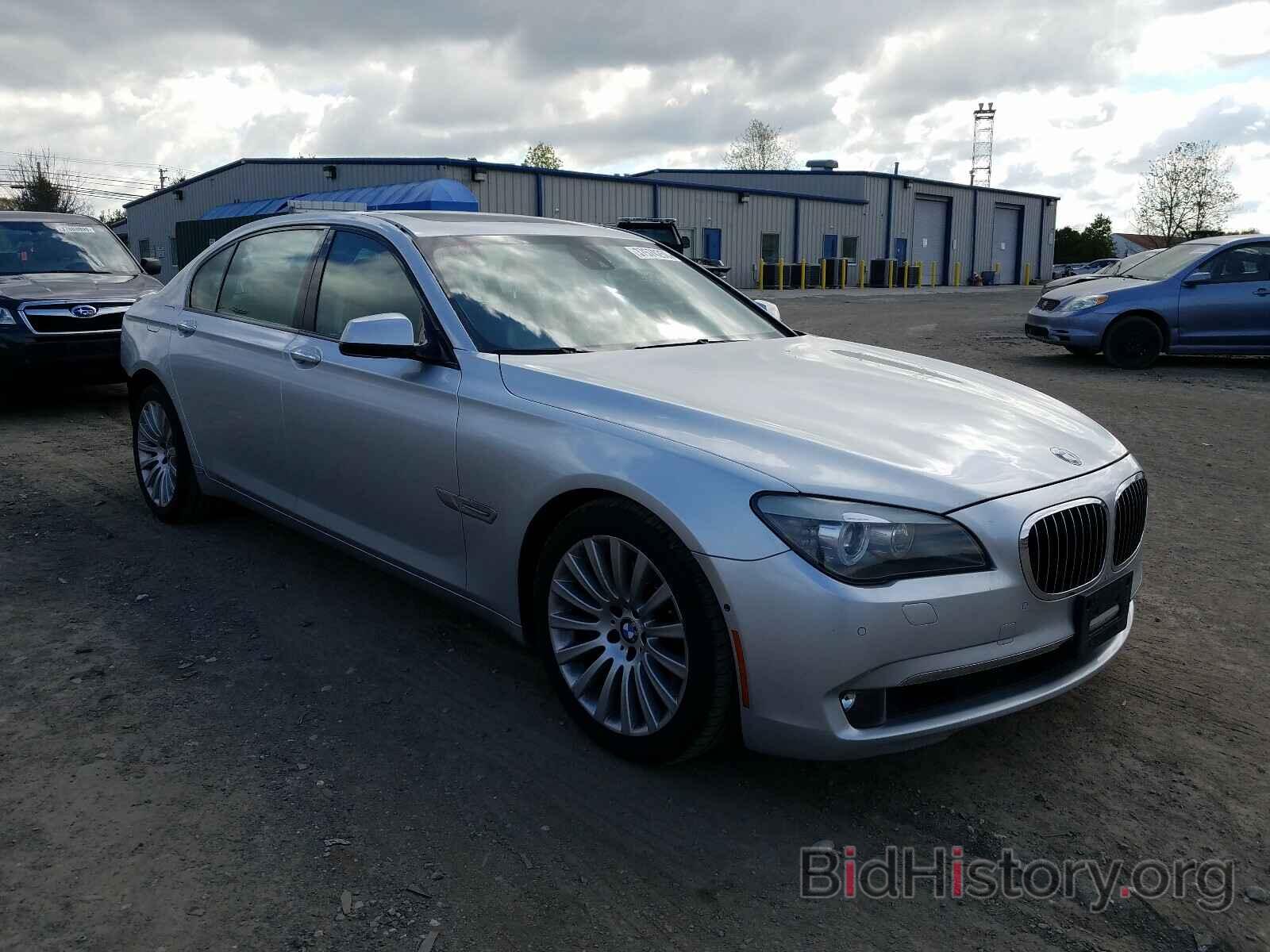 Photo WBAKB83539CY62405 - BMW 7 SERIES 2009