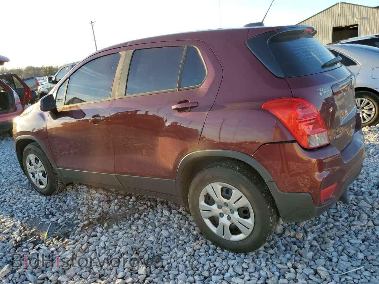 2017 CHEVROLET TRAX - VIN: 3GNCJKSB2HL266422 - Фото 2
