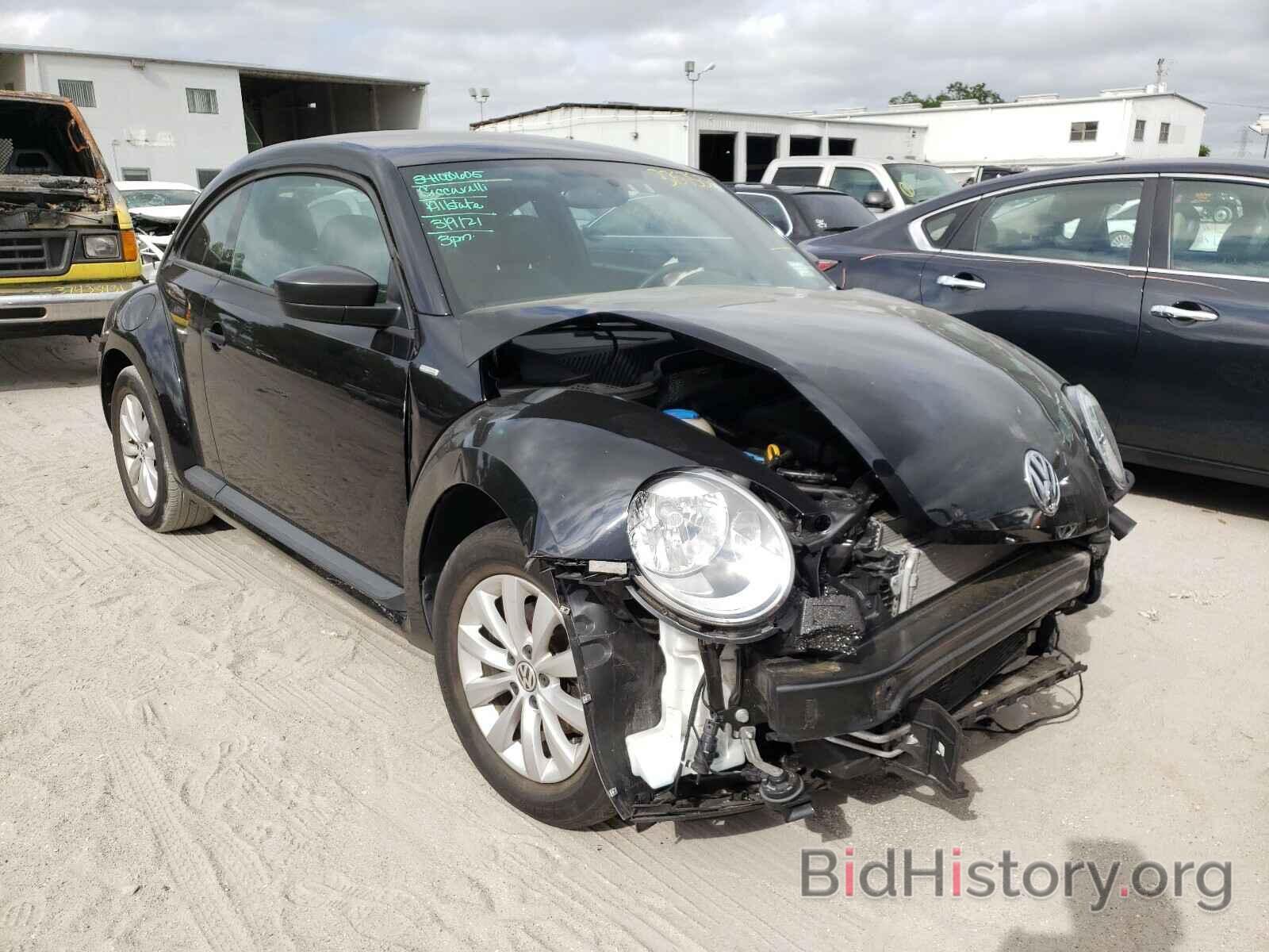 Photo 3VWF17AT1GM612432 - VOLKSWAGEN BEETLE 2016