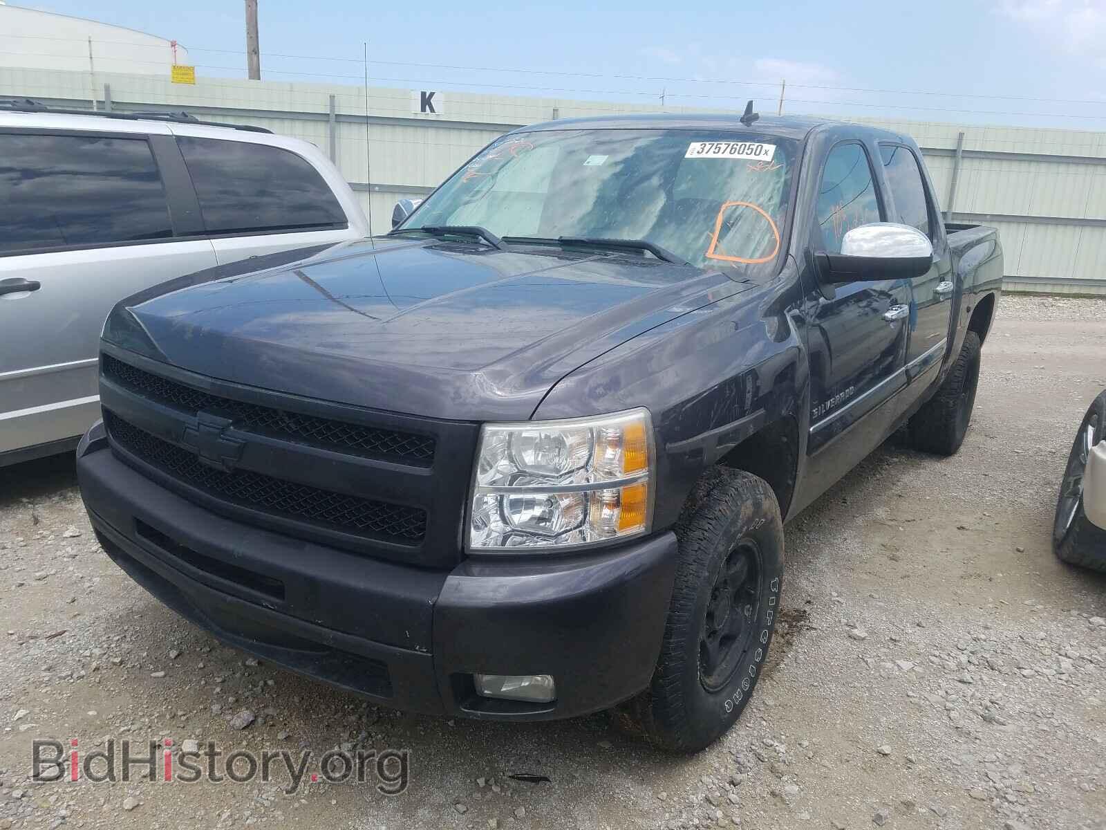 2011 CHEVROLET SILVERADO - VIN: 3GCPCSE06BG212538 - Фото 2