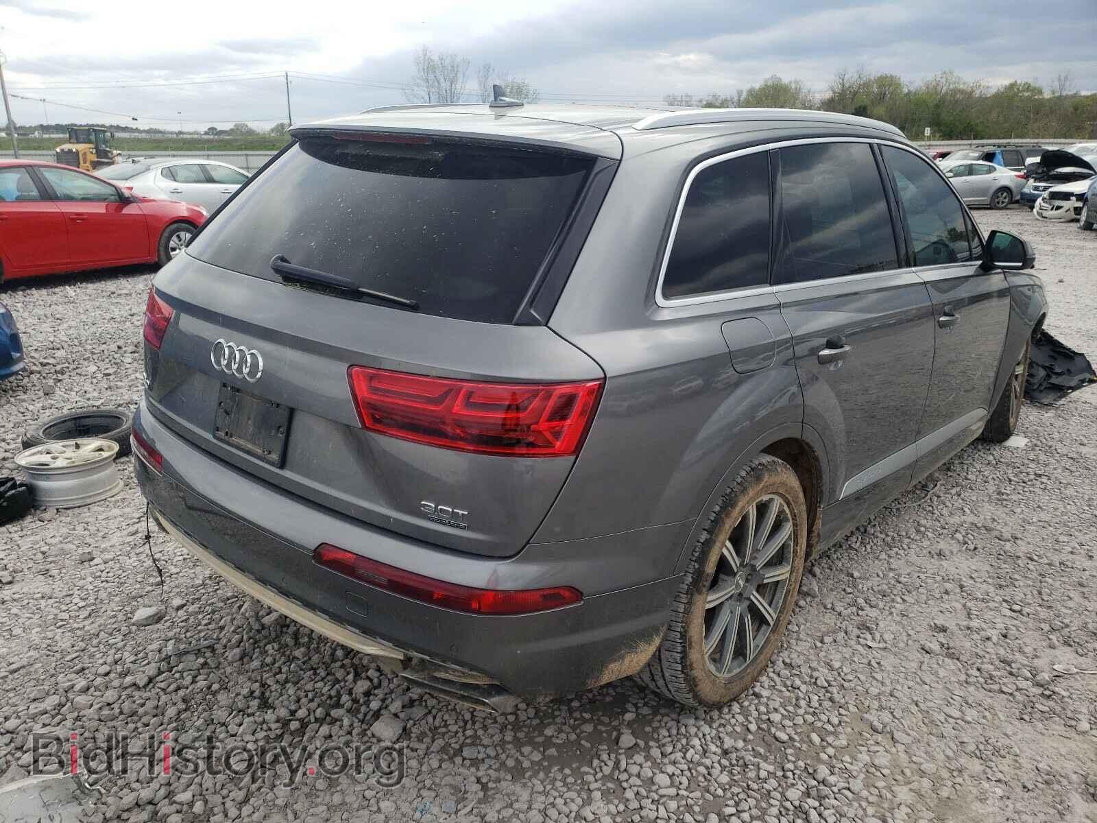 2017 AUDI Q7 - VIN: WA1VAAF73HD037975 - Фото 4