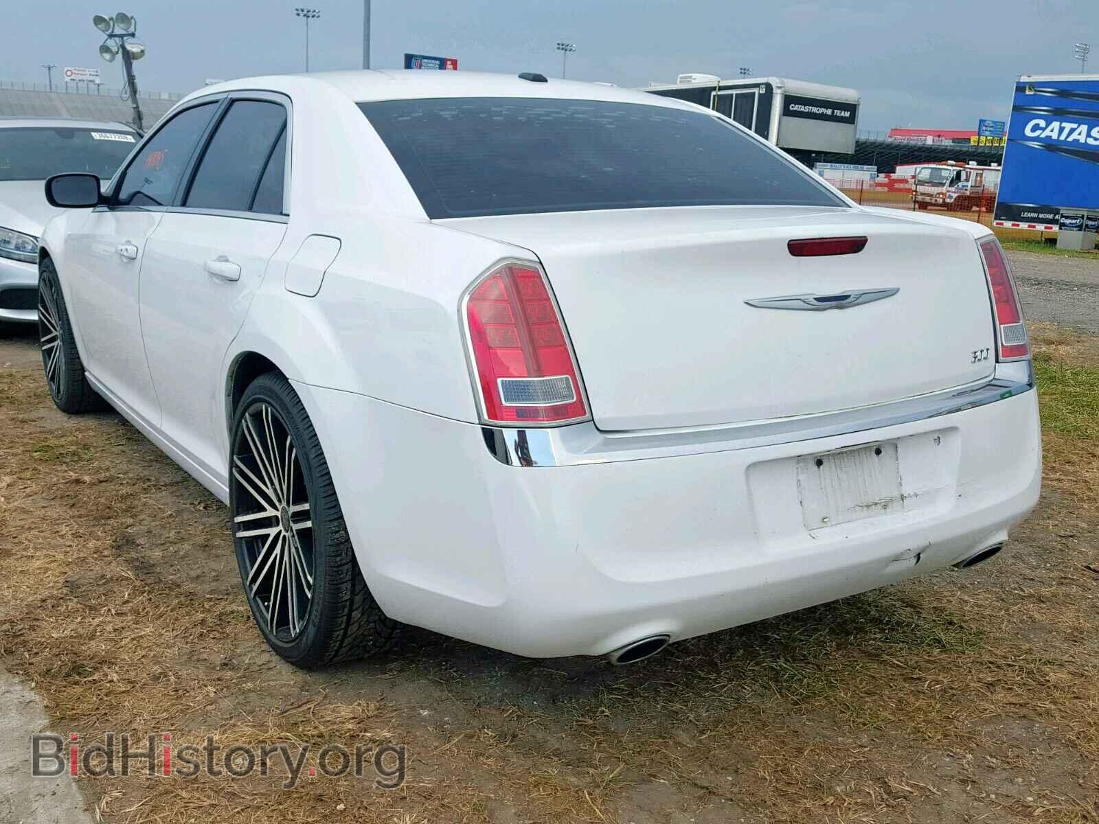 2013 CHRYSLER 300 - VIN: 2C3CCAAG3DH732022 - Фото 3