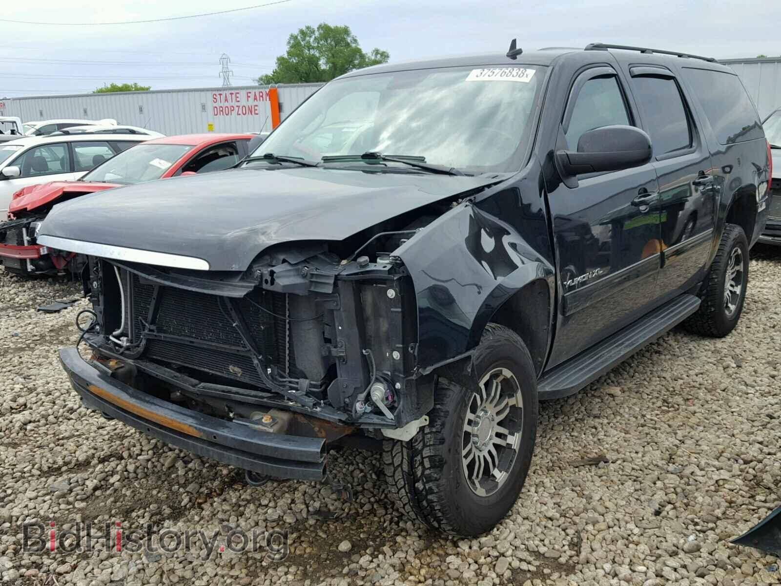 2011 GMC YUKON - VIN: 1GKS2HE37BR217021 - Фото 2