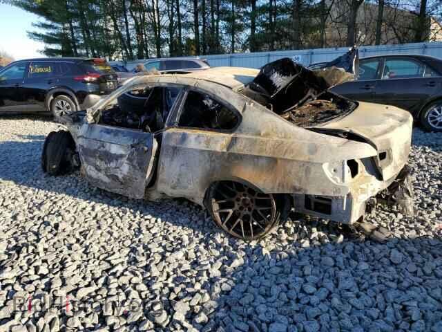 2011 BMW M3 - VIN: WBSKG9C56BE645587 - Фото 2