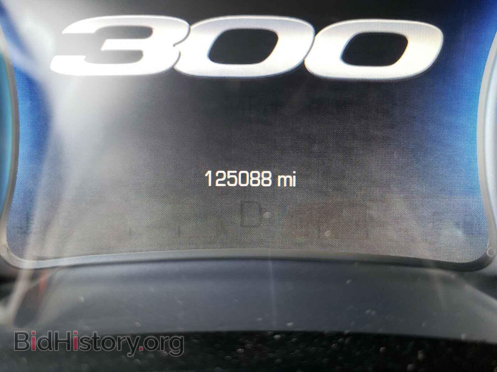 2016 CHRYSLER 300 - VIN: 2C3CCABG2GH349059 - Фото 8