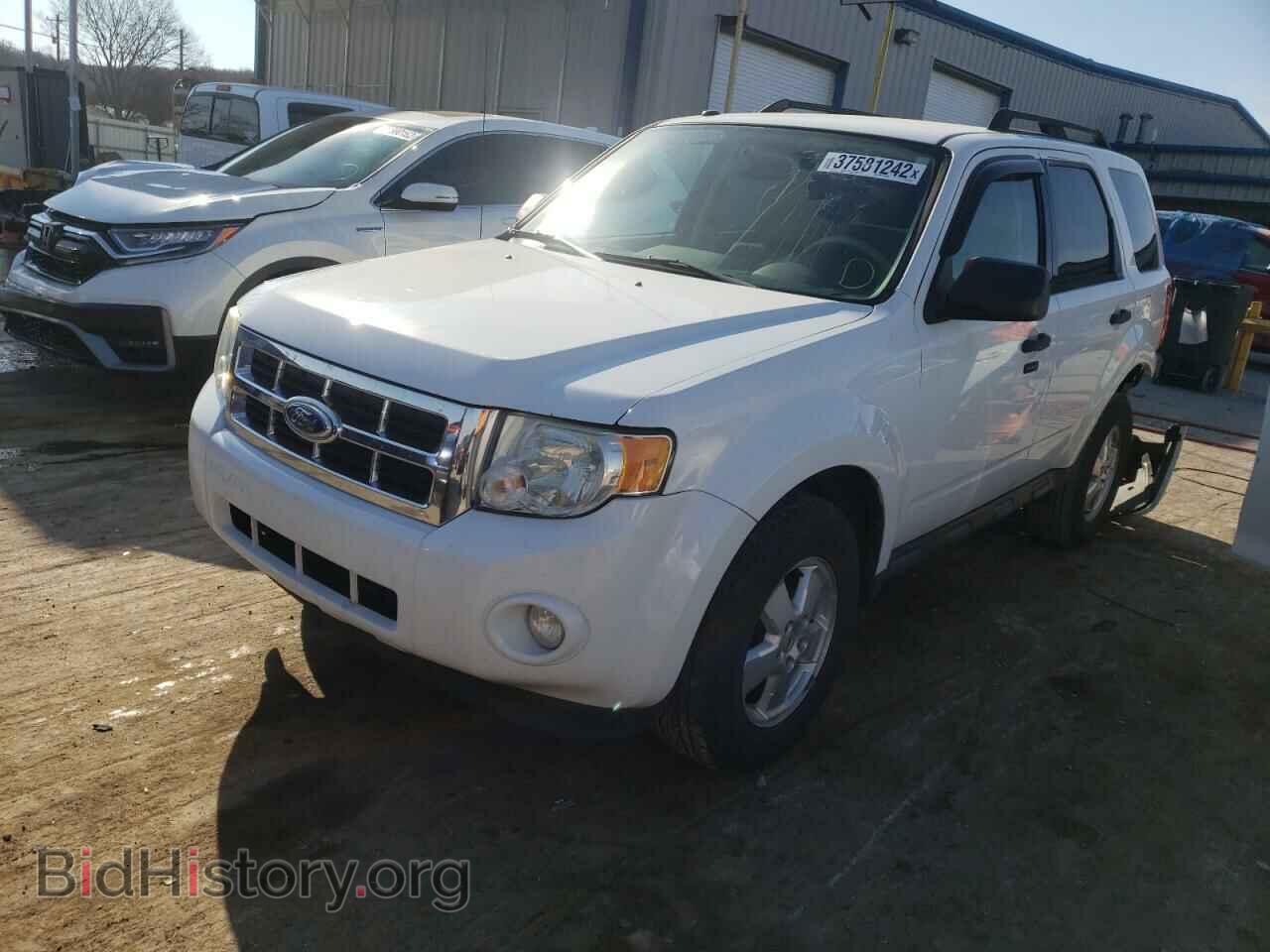 2011 FORD ESCAPE - VIN: 1FMCU0DG4BKC12265 - Фото 2