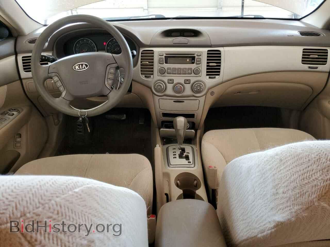 2008 KIA OPTIMA - VIN: KNAGE123385209399 - Фото 8