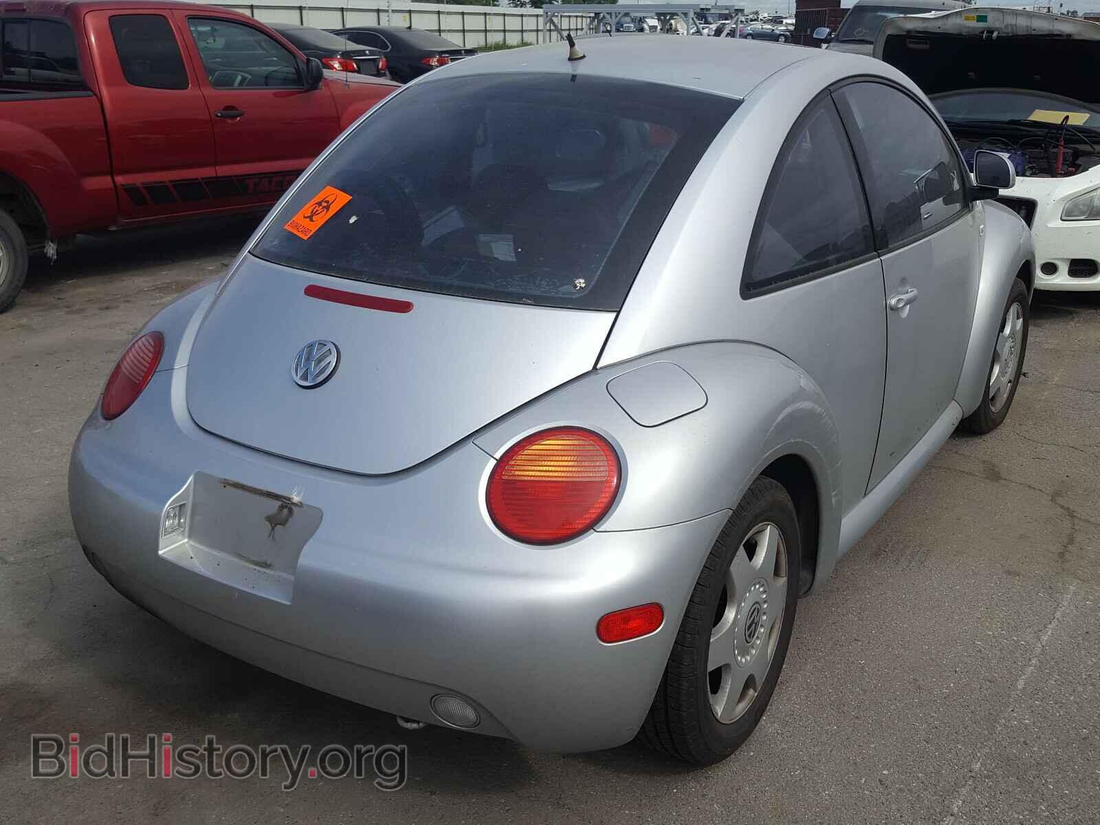 2000 VOLKSWAGEN BEETLE - VIN: 3VWCF21C5YM409360 - Фото 4