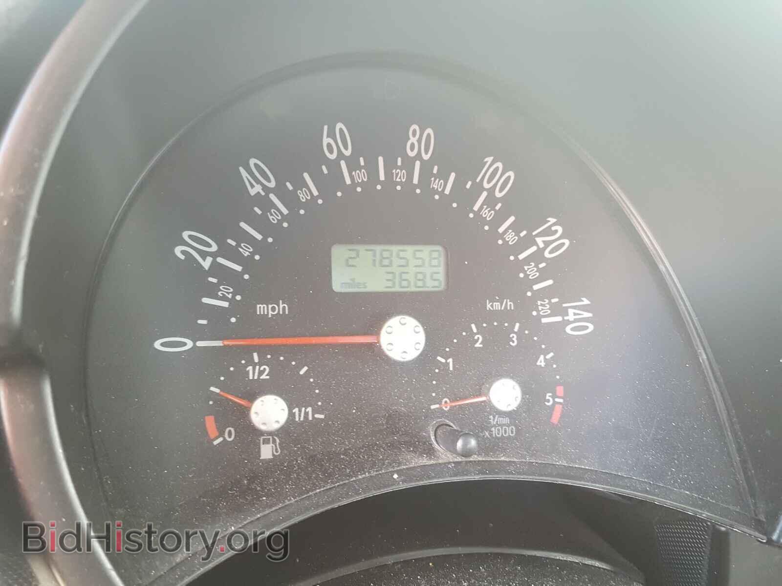 2000 VOLKSWAGEN BEETLE - VIN: 3VWCF21C5YM409360 - Фото 8