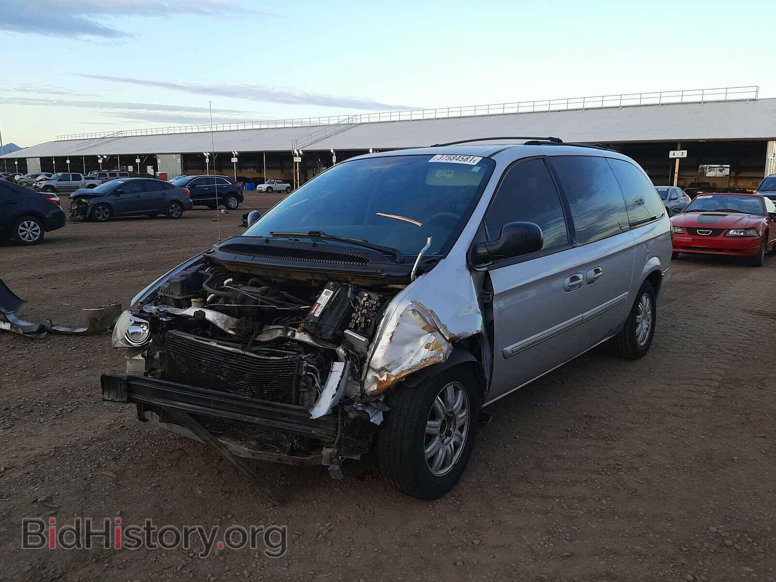 2006 CHRYSLER MINIVAN - VIN: 2A8GP54L06R893662 - Фото 2