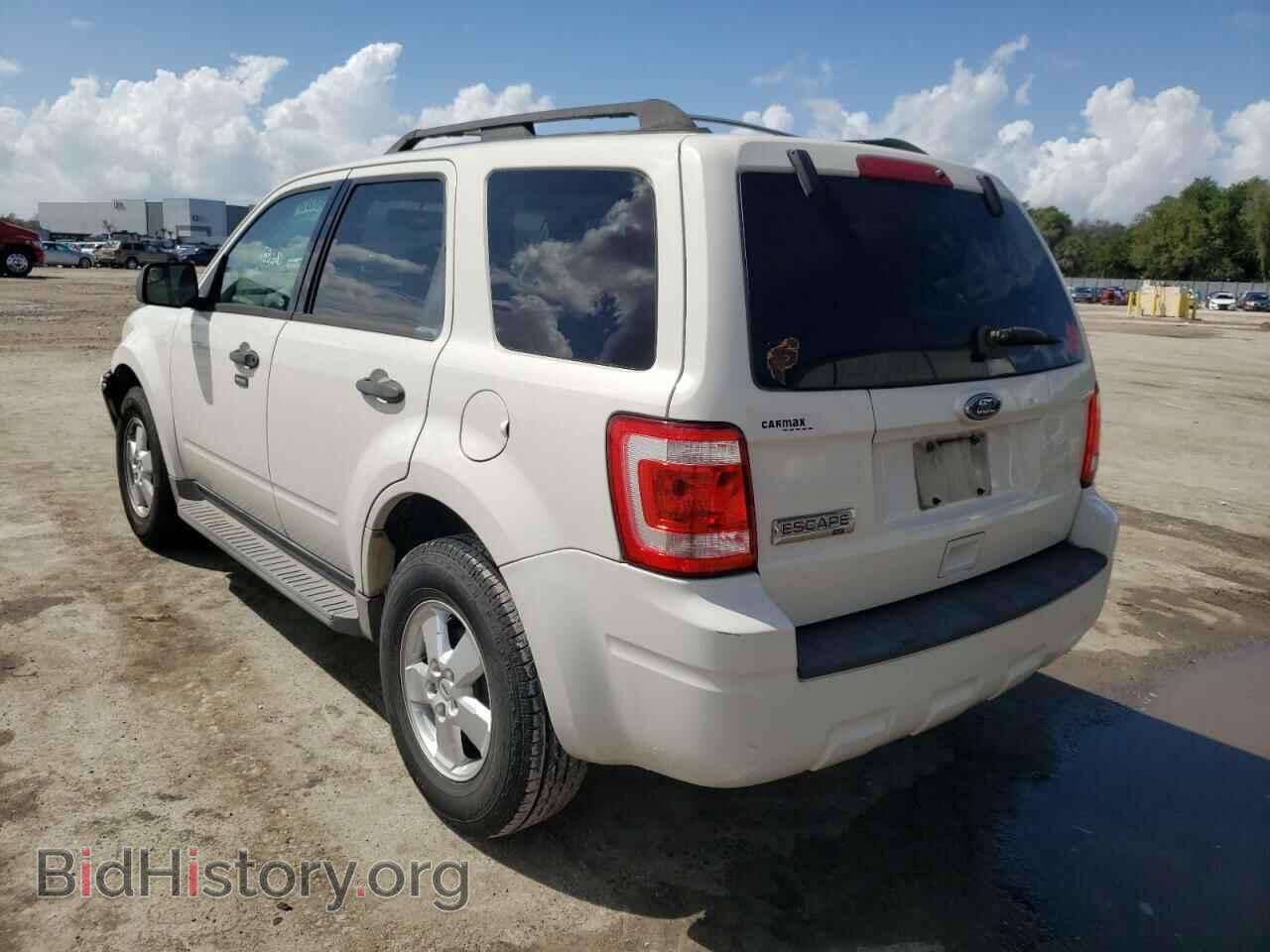 2010 FORD ESCAPE - VIN: 1FMCU0D70AKB00996 - Фото 3