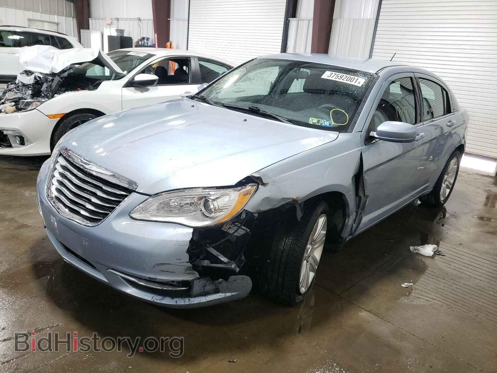 2013 CHRYSLER 200 - VIN: 1C3CCBBB8DN500564 - Фото 2