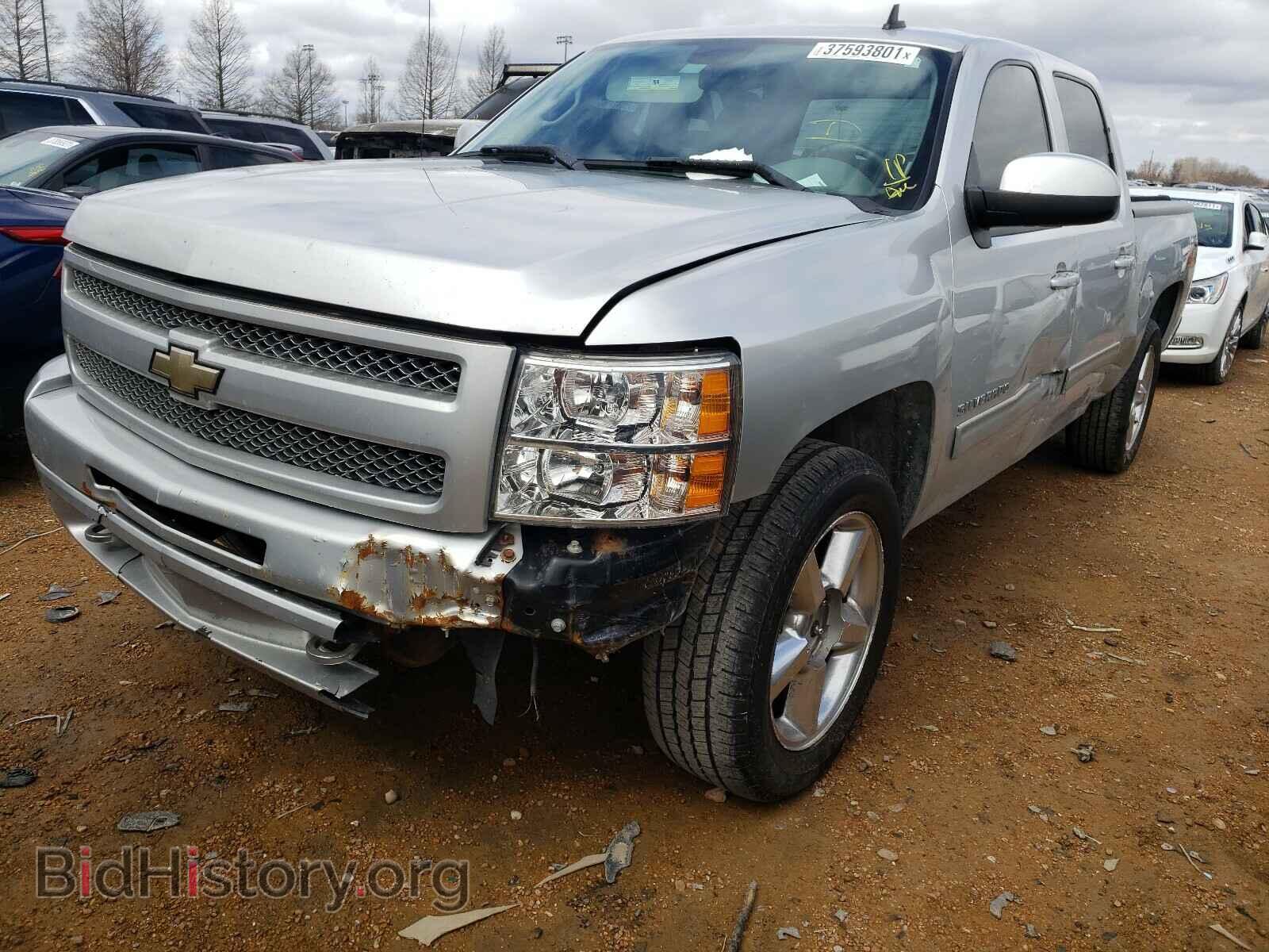 2011 CHEVROLET SILVERADO - VIN: 3GCPKTE30BG245733 - Фото 2