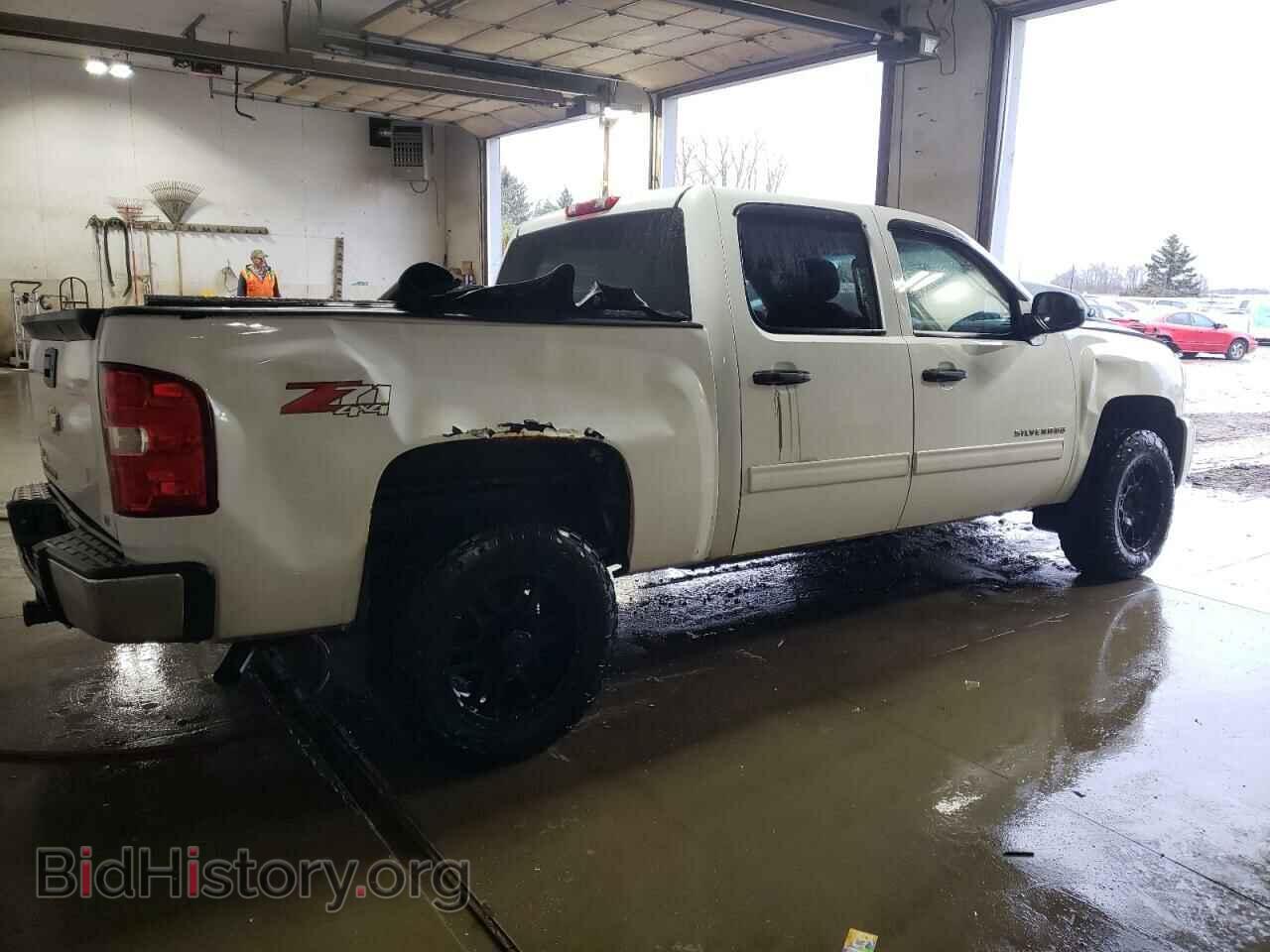 2011 CHEVROLET SILVERADO - VIN: 3GCPKSE37BG389600 - Фото 3