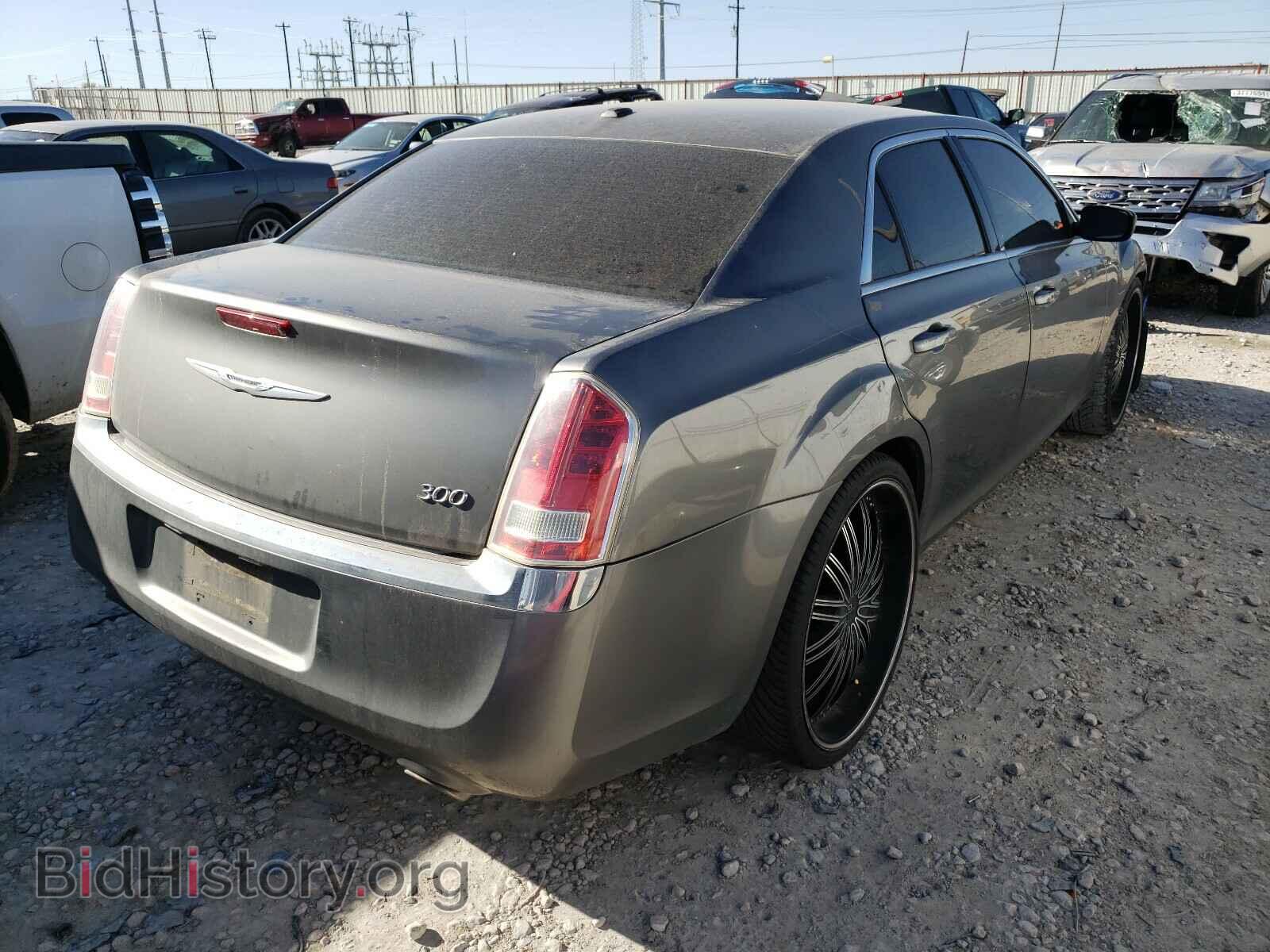 2012 CHRYSLER 300 - VIN: 2C3CCAAG6CH225078 - Фото 4