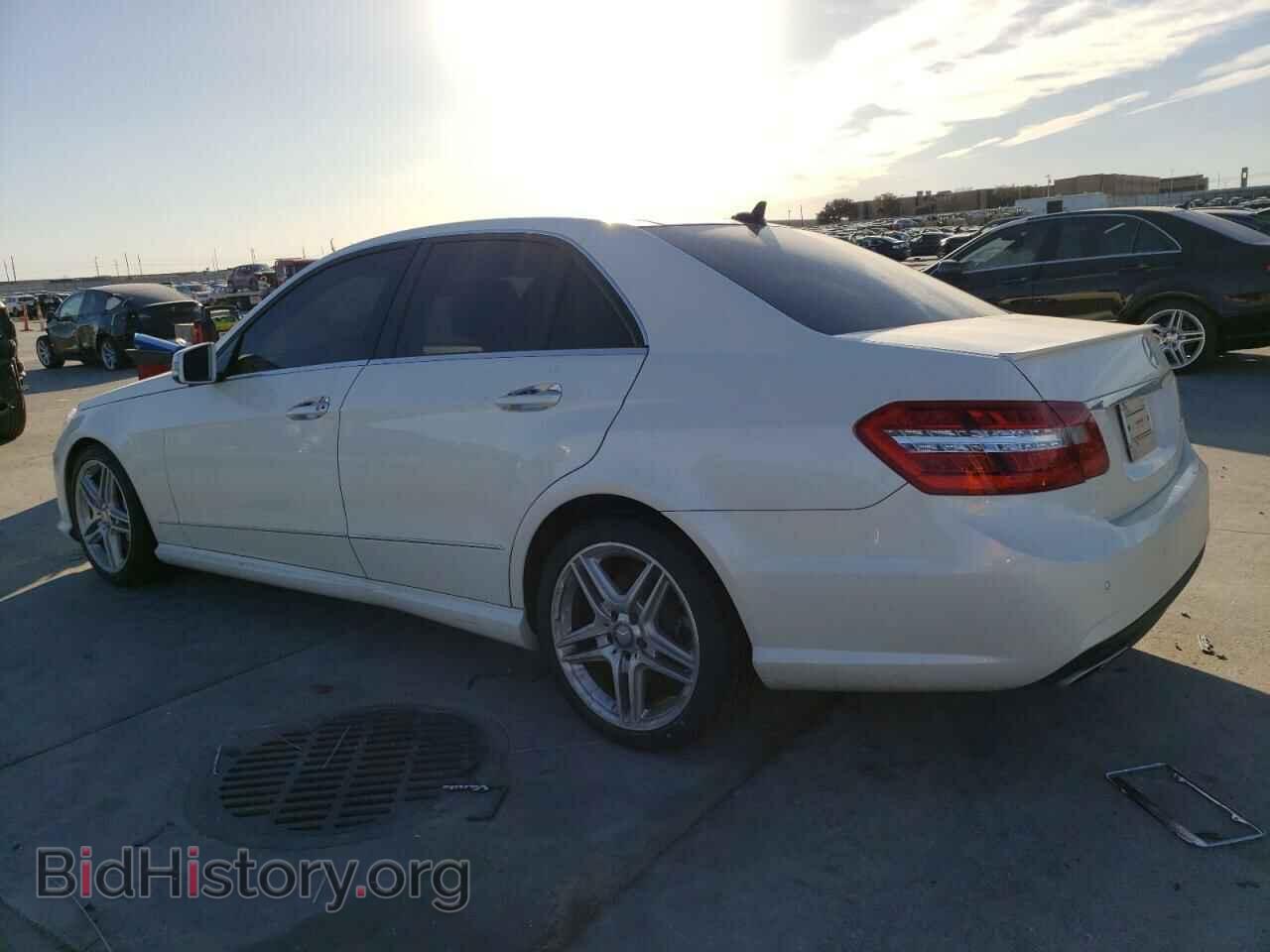2013 MERCEDES-BENZ E-CLASS - VIN: WDDHF9BB4DA673562 - Фото 2