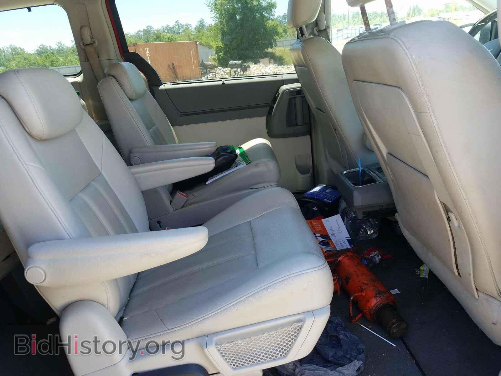 2008 CHRYSLER MINIVAN - VIN: 2A8HR54P88R639685 - Фото 6