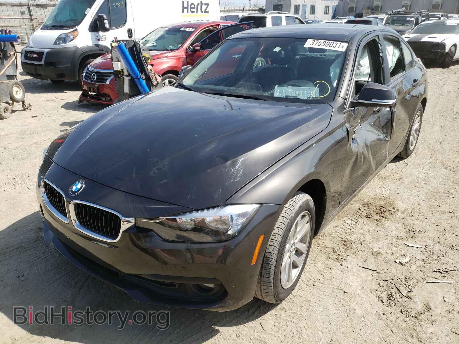 2016 BMW 3 SERIES - VIN: WBA8E1G58GNU11913 - Фото 2