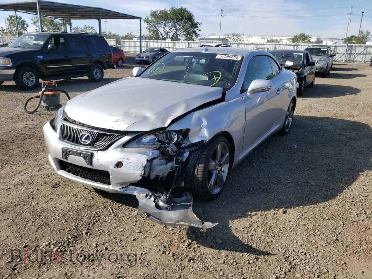 2011 LEXUS IS - VIN: JTHFF2C26B2518850 - Фото 2