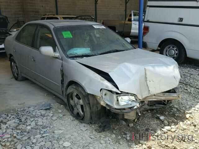 Photo 1HGCG5657XA146765 - HONDA ACCORD 1999