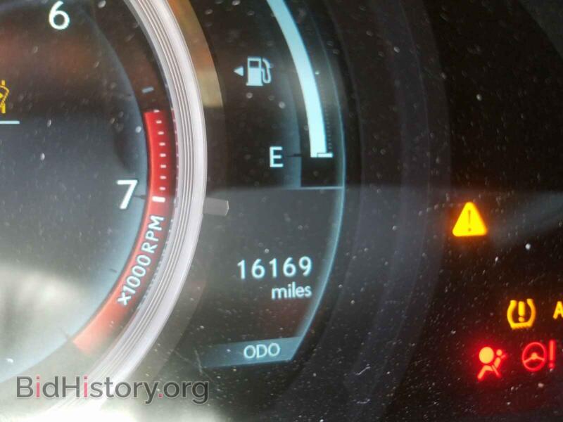 2017 Lexus IS (VIN JTHBA1D29H5061304) — photo 8 of 10