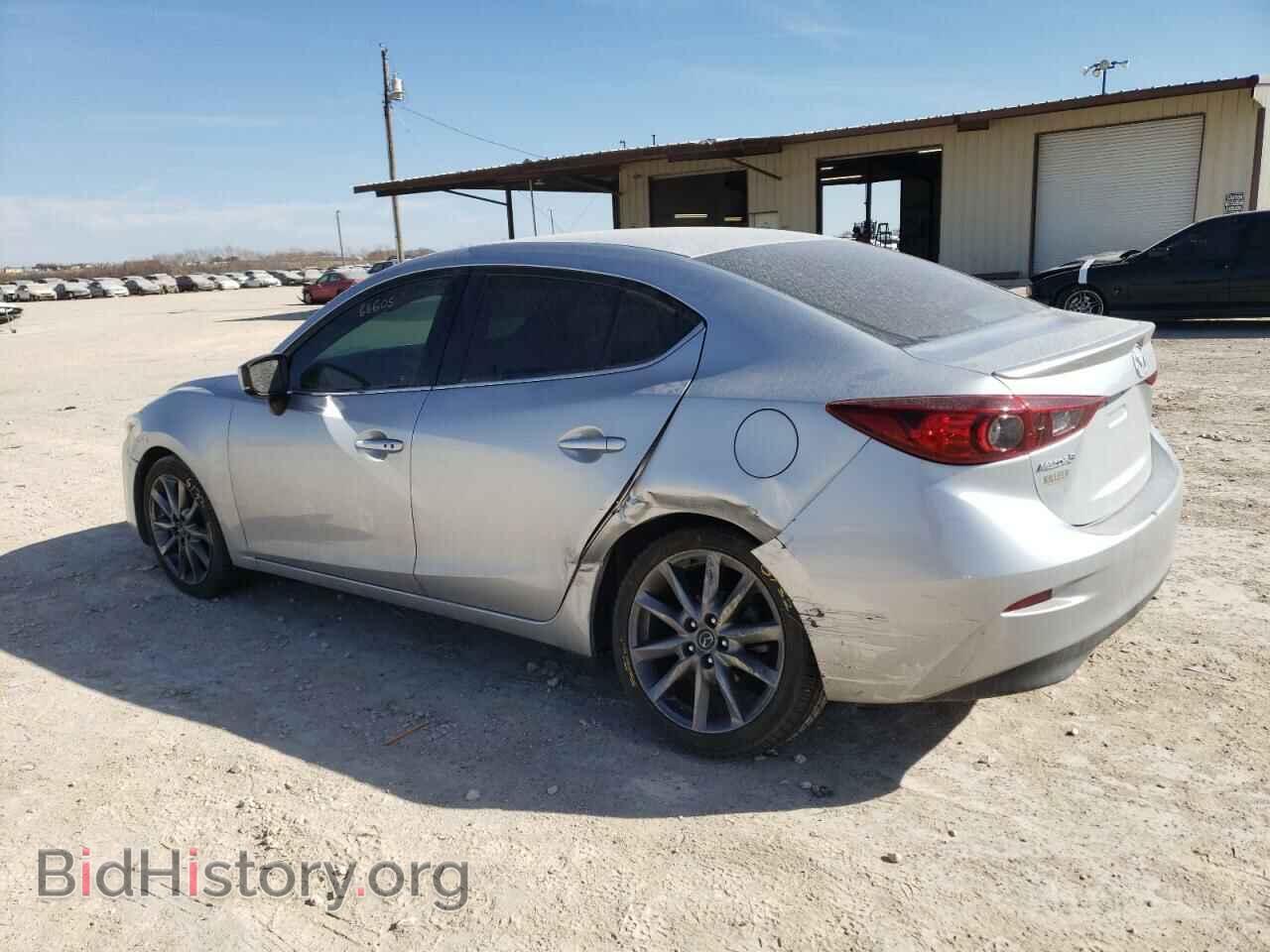 2018 MAZDA 3 - VIN: 3MZBN1V34JM198791 - Фото 2