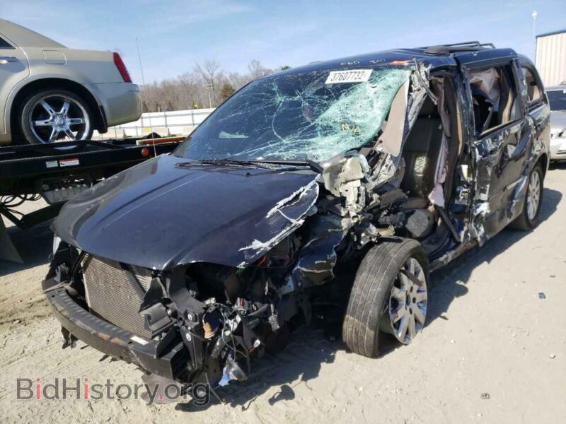 2016 Chrysler MINIVAN (VIN 2C4RC1BG8GR187969) — photo 2 of 10