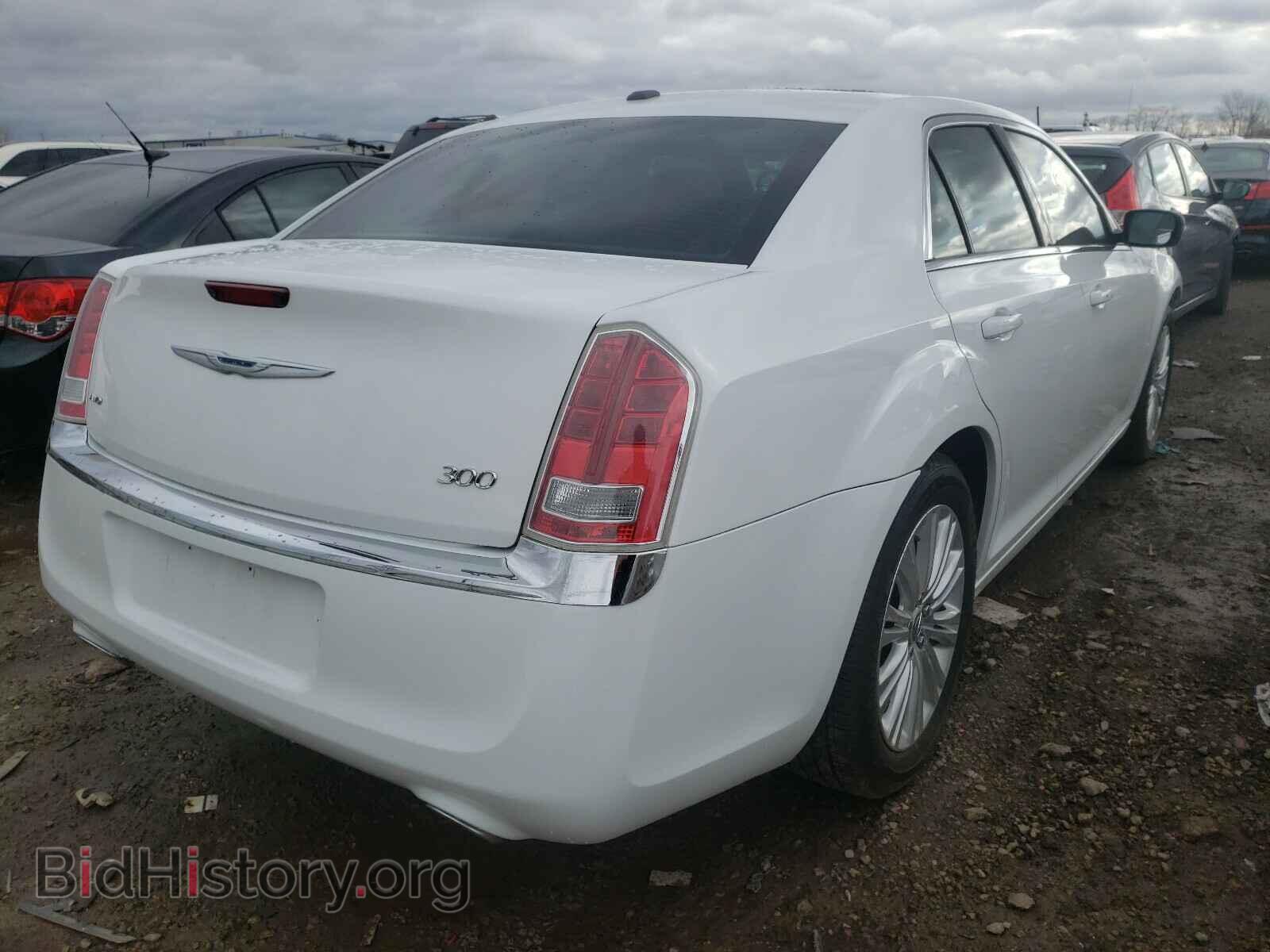 2013 CHRYSLER 300 - VIN: 2C3CCARG3DH633981 - Фото 4