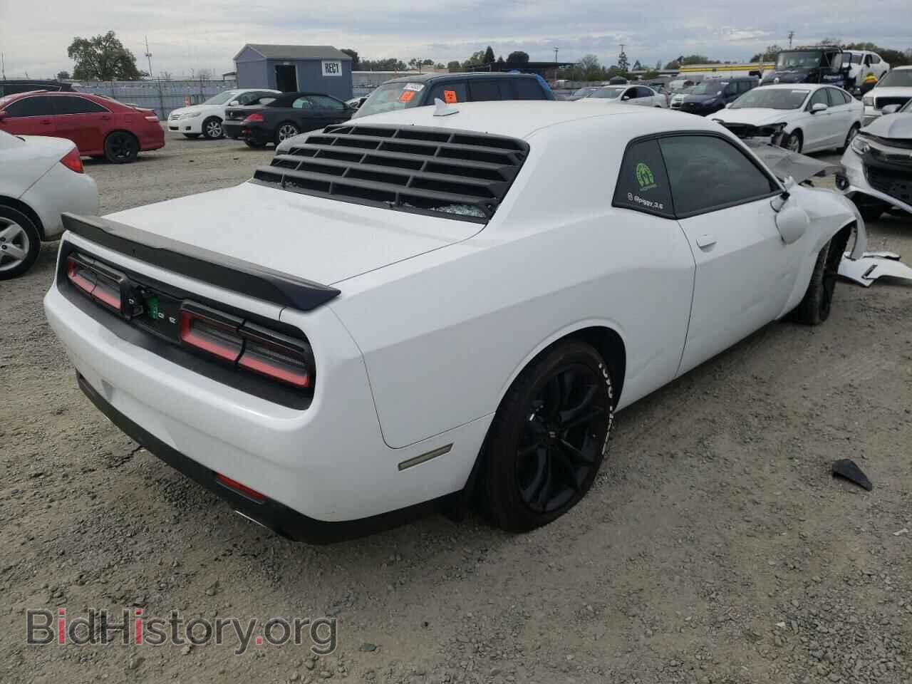 2018 DODGE CHALLENGER - VIN: 2C3CDZAG2JH111071 - Фото 4
