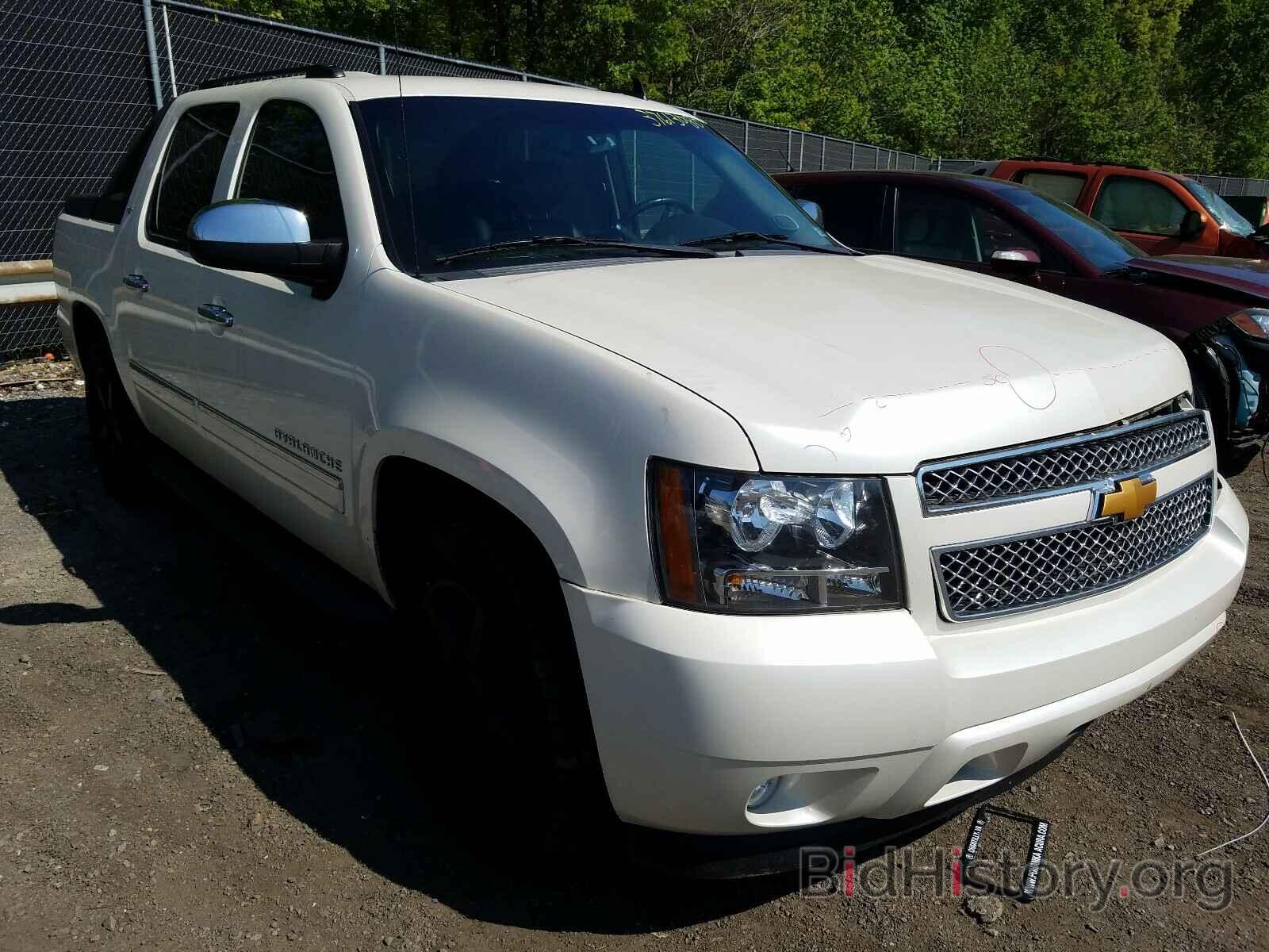 Photo 3GNVKGE08AG285701 - CHEVROLET AVALANCHE 2010