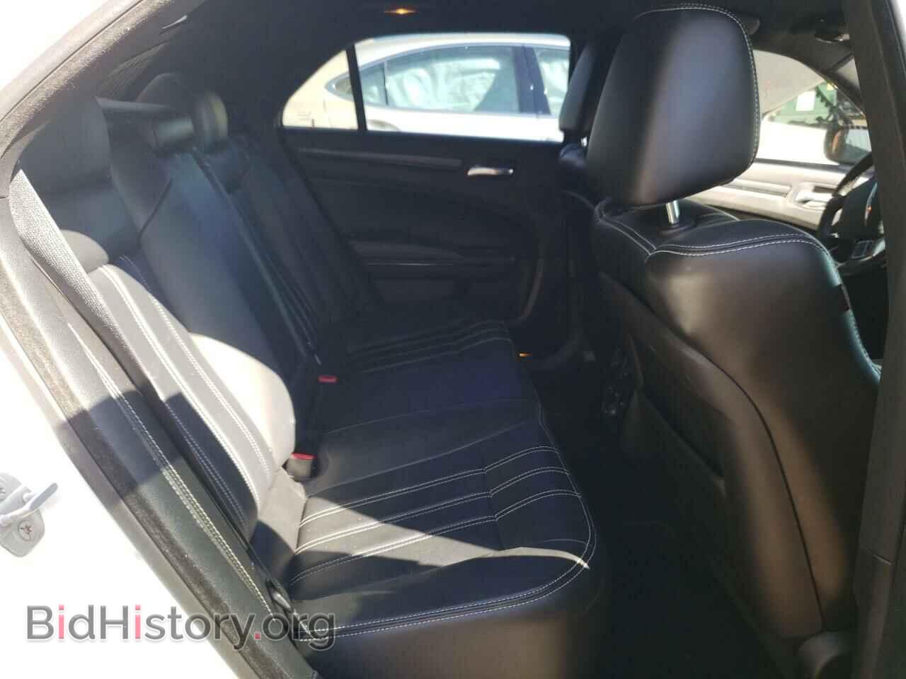 2014 CHRYSLER 300 - VIN: 2C3CCABG0EH305901 - Фото 6