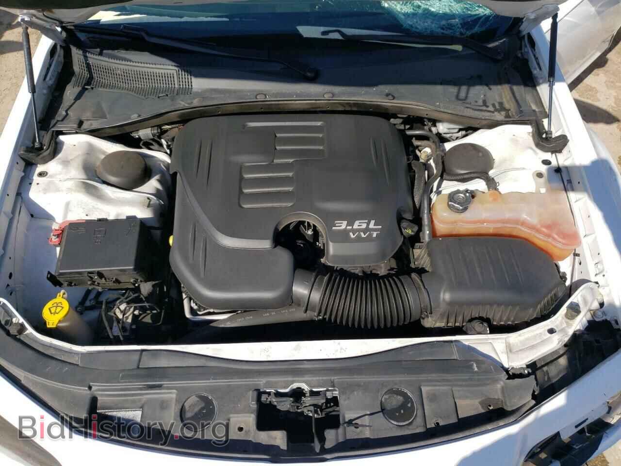 2014 CHRYSLER 300 - VIN: 2C3CCABG0EH305901 - Фото 7