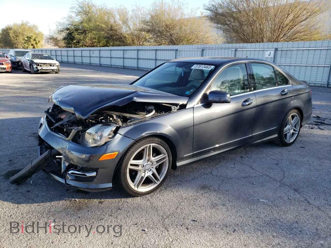 Photo WDDGF4HB6DA757694 - MERCEDES-BENZ C-CLASS 2013