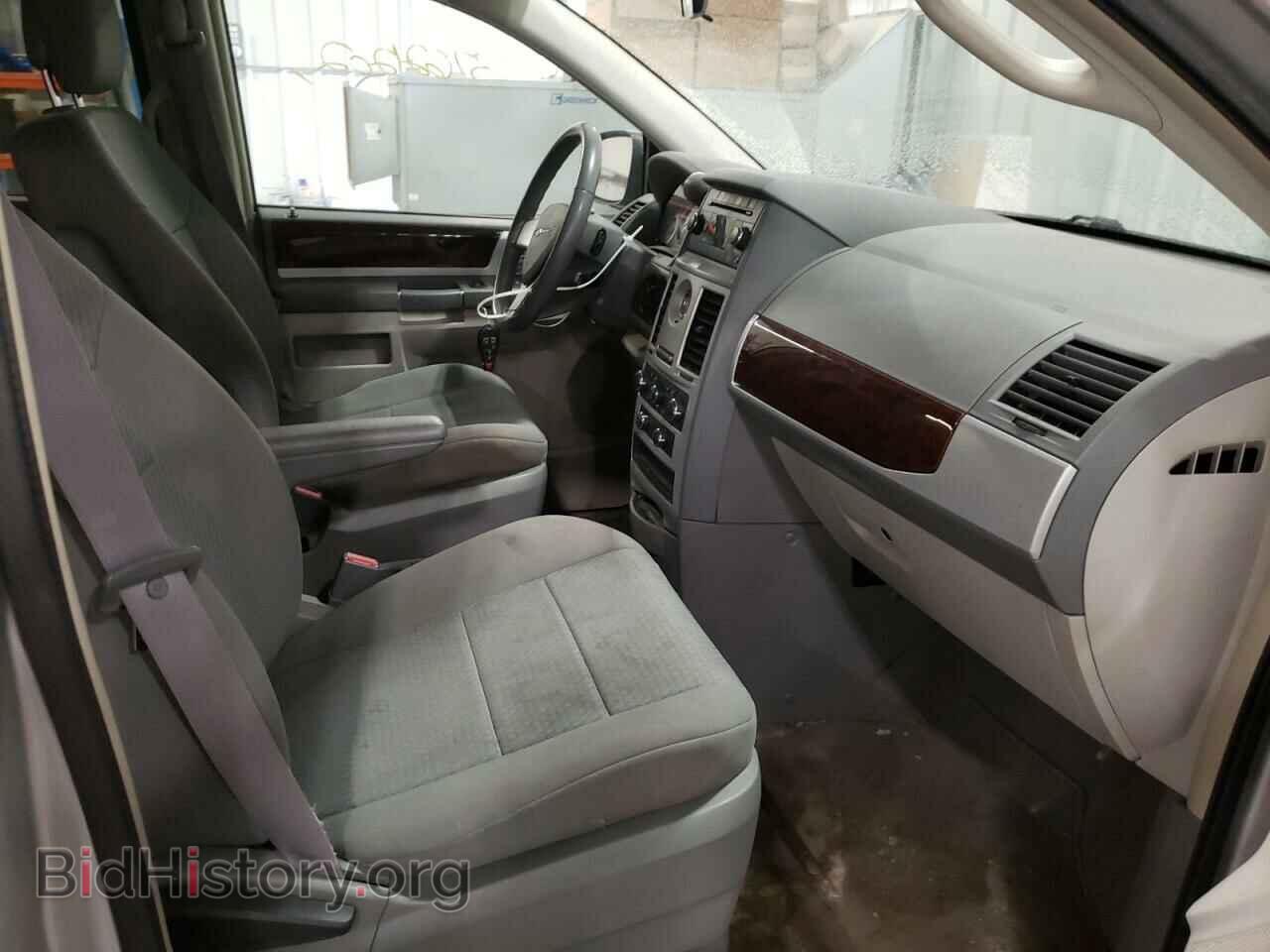 2010 CHRYSLER MINIVAN - VIN: 2A4RR5D19AR307066 - Фото 5