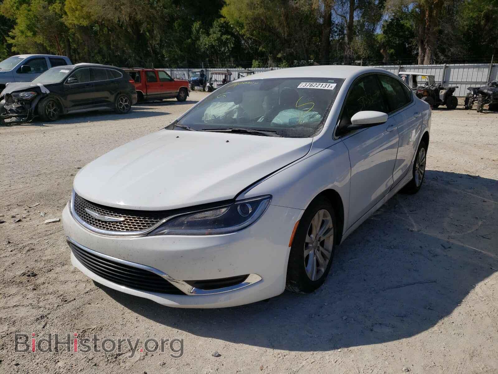 2015 CHRYSLER 200 - VIN: 1C3CCCAB5FN555838 - Фото 2