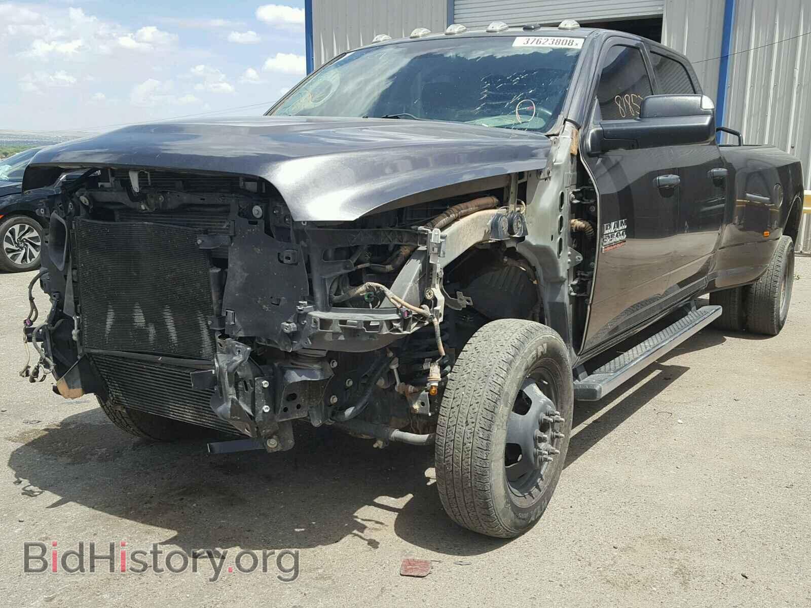 2015 RAM 3500 ST - VIN: 3C63RRGL5FG609779 - Фото 2