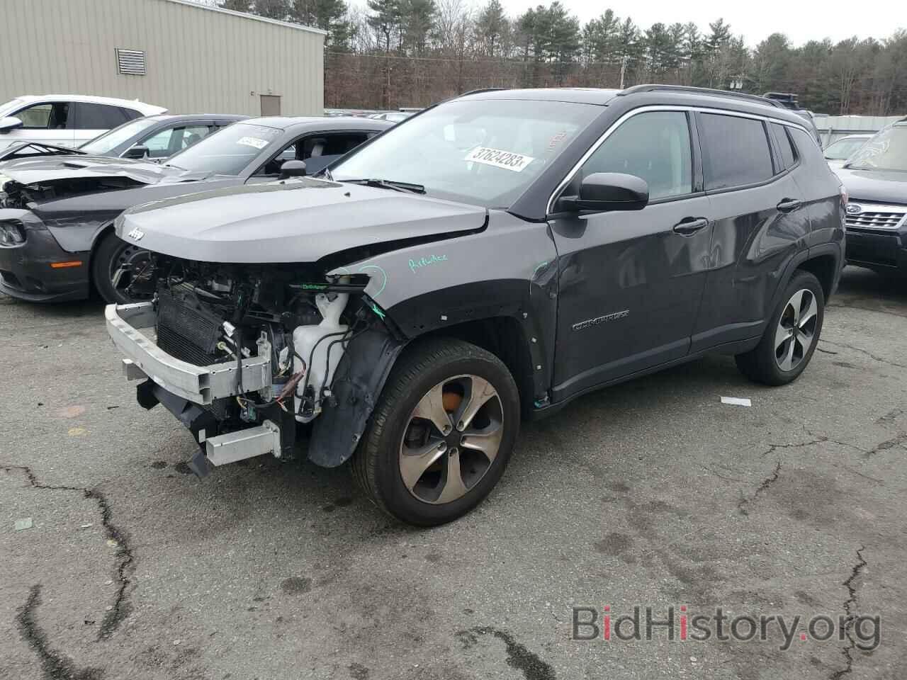 Photo 3C4NJDBB9JT131425 - JEEP COMPASS 2018