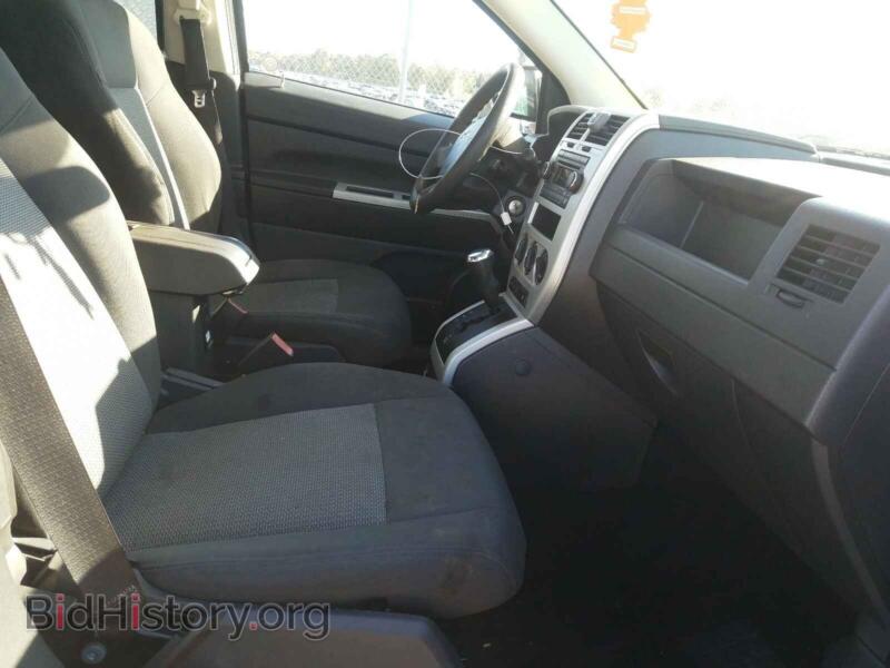 2008 Jeep COMPASS (VIN 1J8FF47W18D619990) — photo 5 of 10