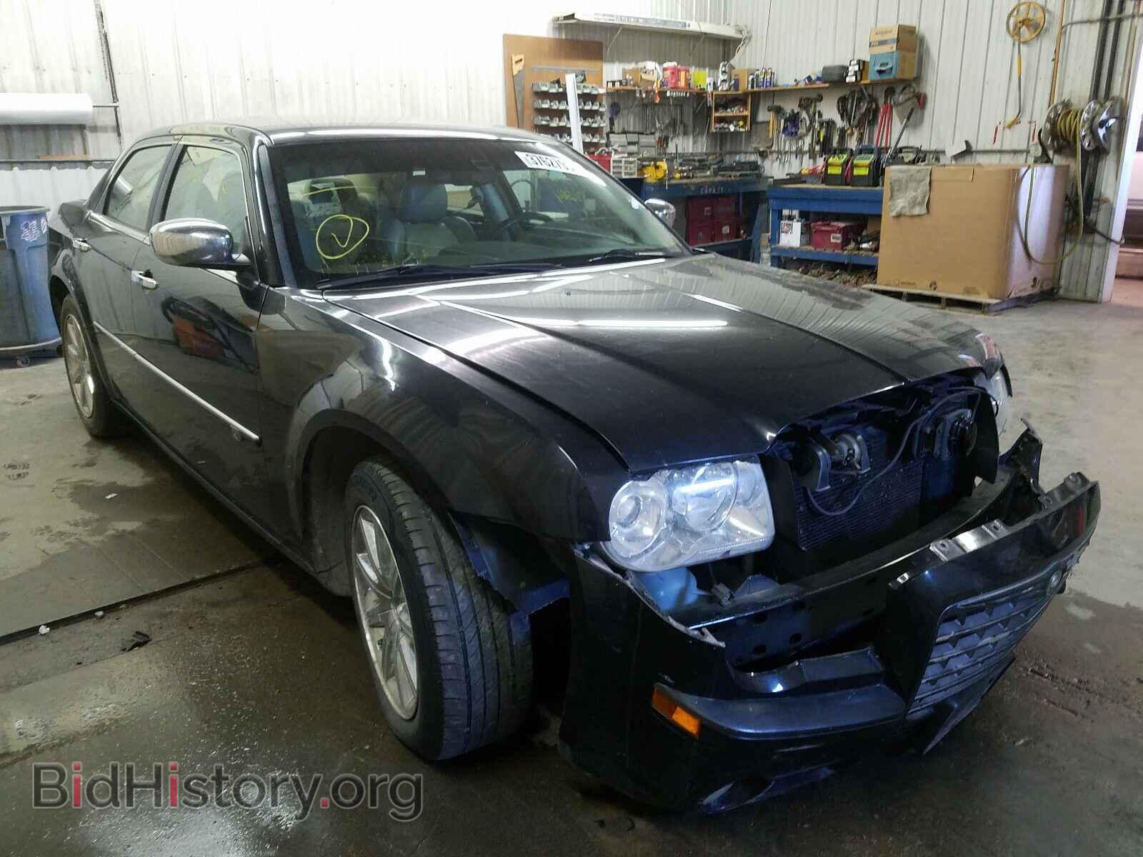 Photo 2C3CA6CT0AH114648 - CHRYSLER 300 2010