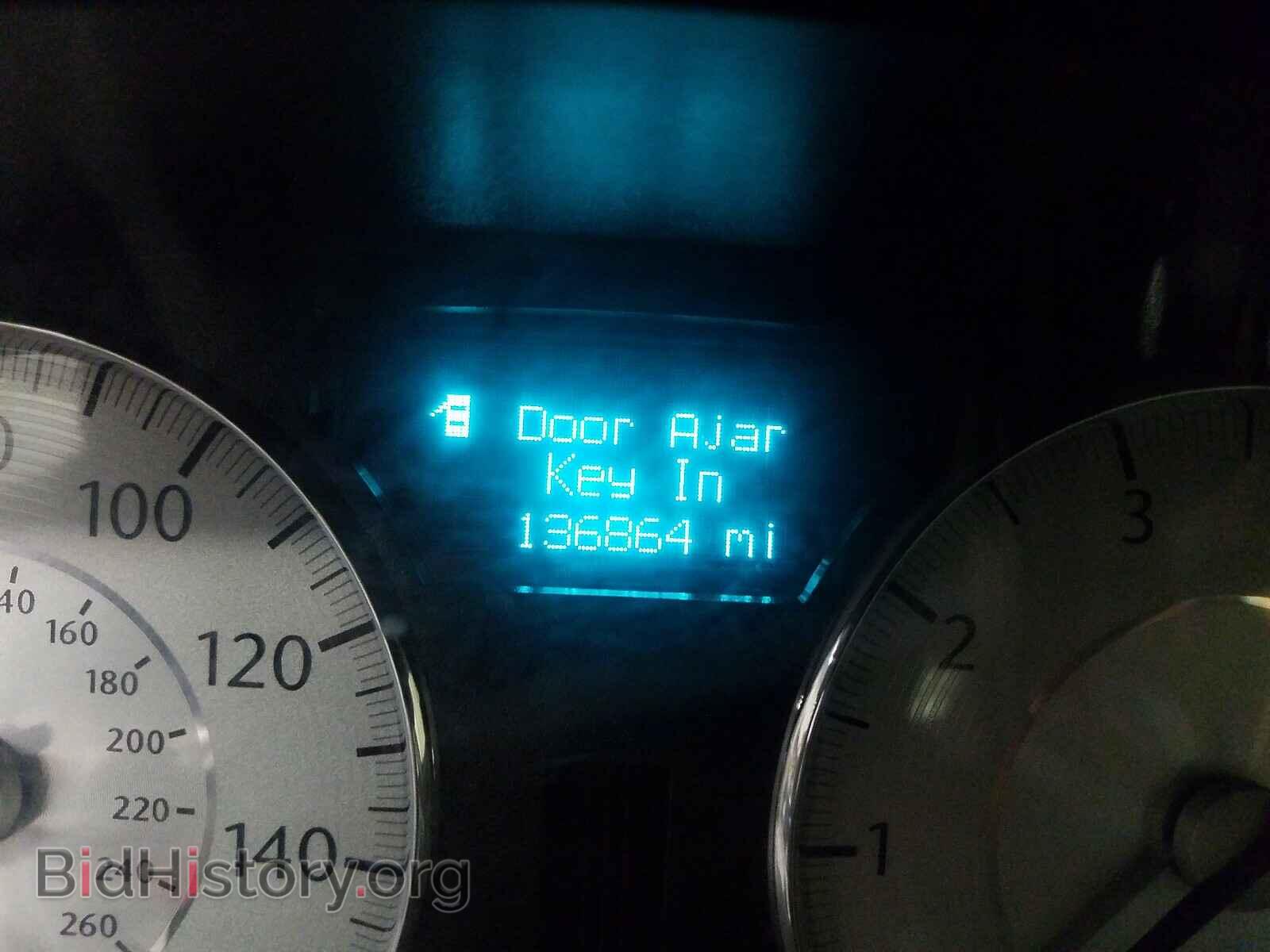 2010 CHRYSLER 300 - VIN: 2C3CA6CT0AH114648 - Фото 8