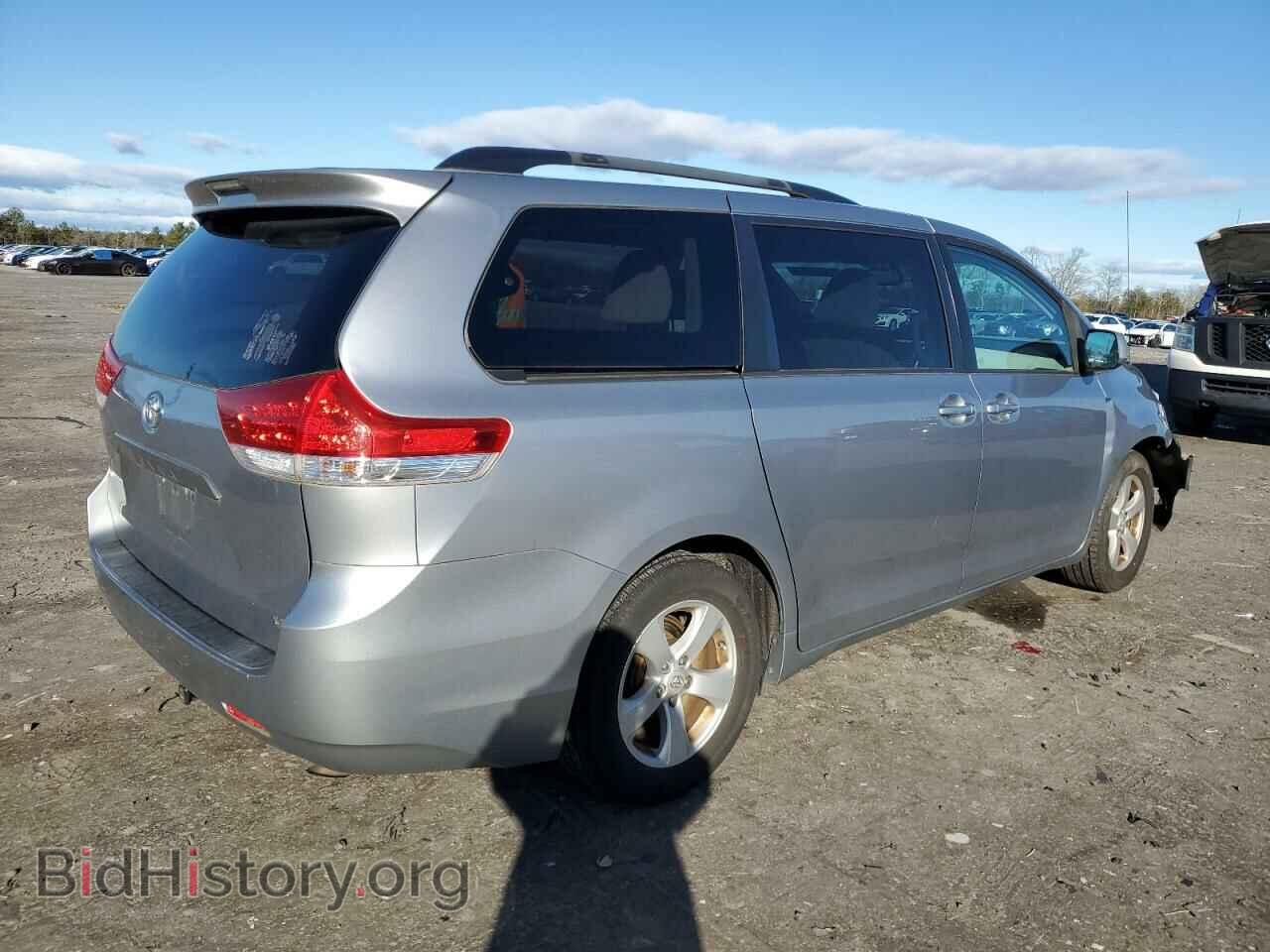 2011 TOYOTA All Models - VIN: 5TDKK3DC3BS101753 - Фото 3