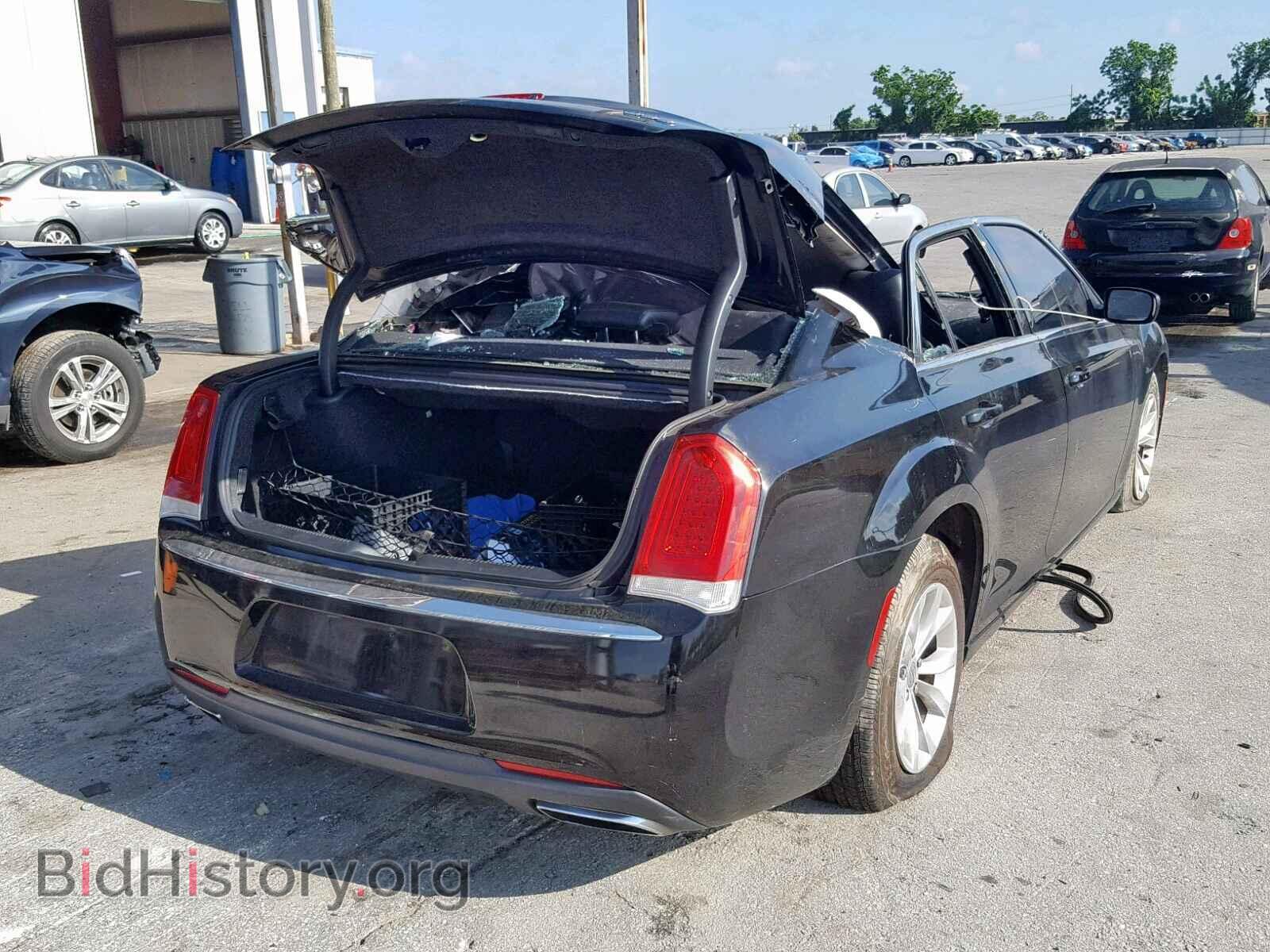 2015 CHRYSLER 300 - VIN: 2C3CCAAG4FH802064 - Фото 4
