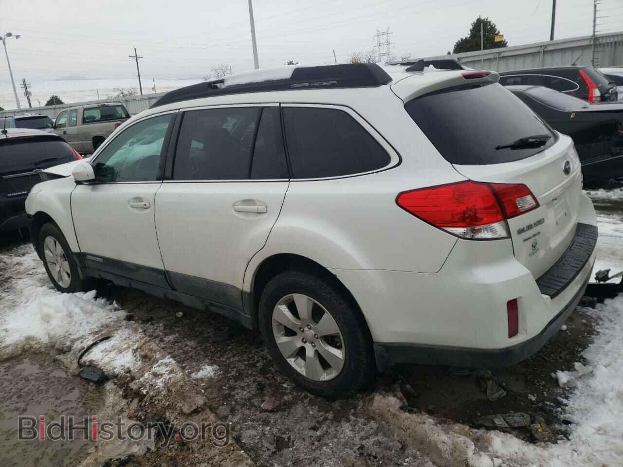 2011 SUBARU OUTBACK - VIN: 4S4BRDKC4B2354667 - Photo 2