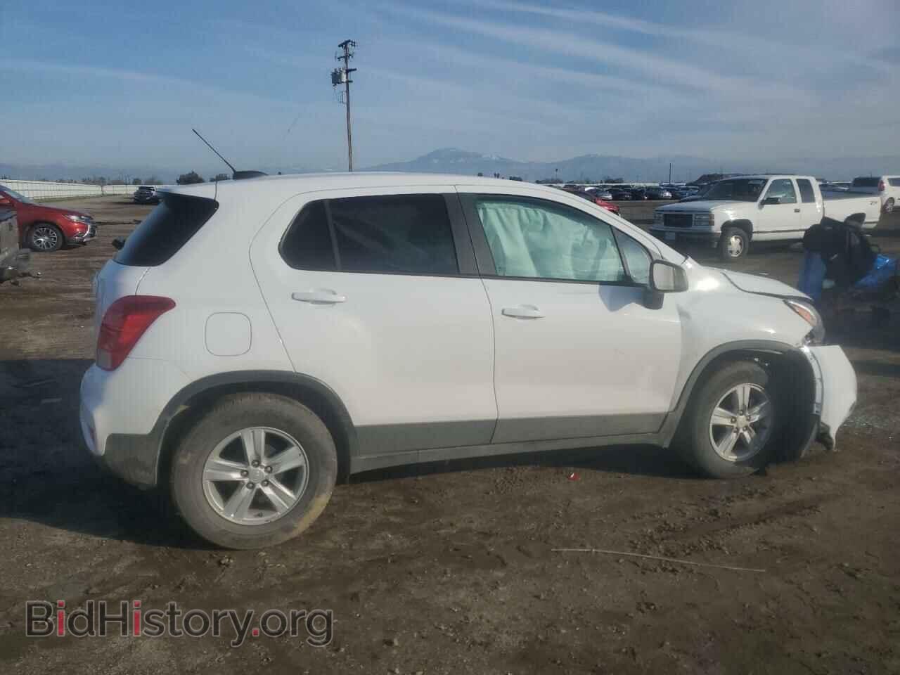 2020 CHEVROLET TRAX - VIN: 3GNCJKSB2LL305213 - Фото 3