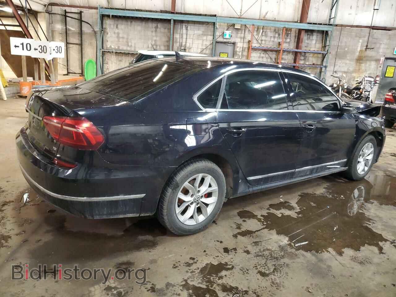2017 VOLKSWAGEN PASSAT - VIN: 1VWAT7A32HC056493 - Фото 3