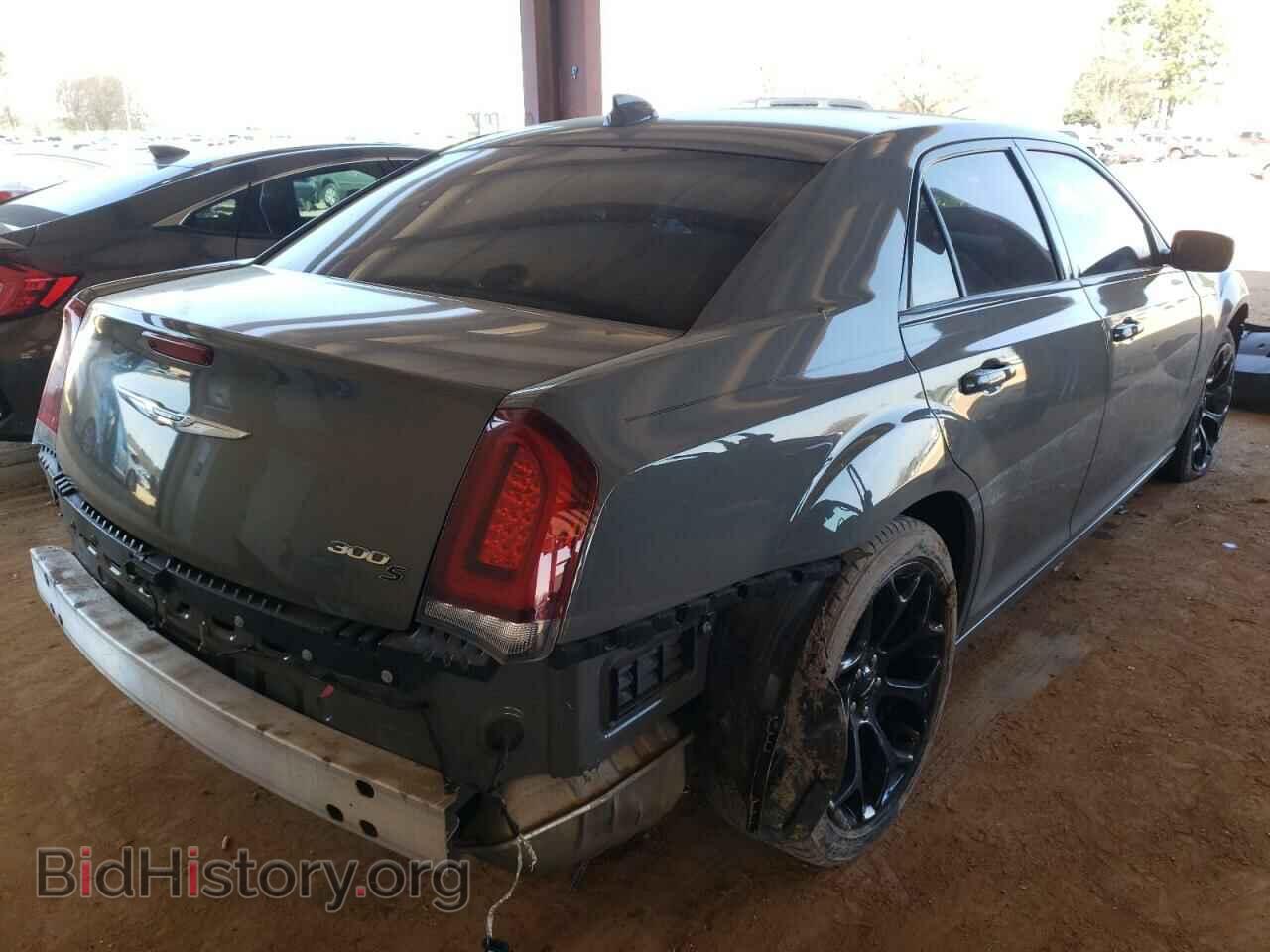 2019 CHRYSLER 300 - VIN: 2C3CCABG2KH570301 - Фото 4