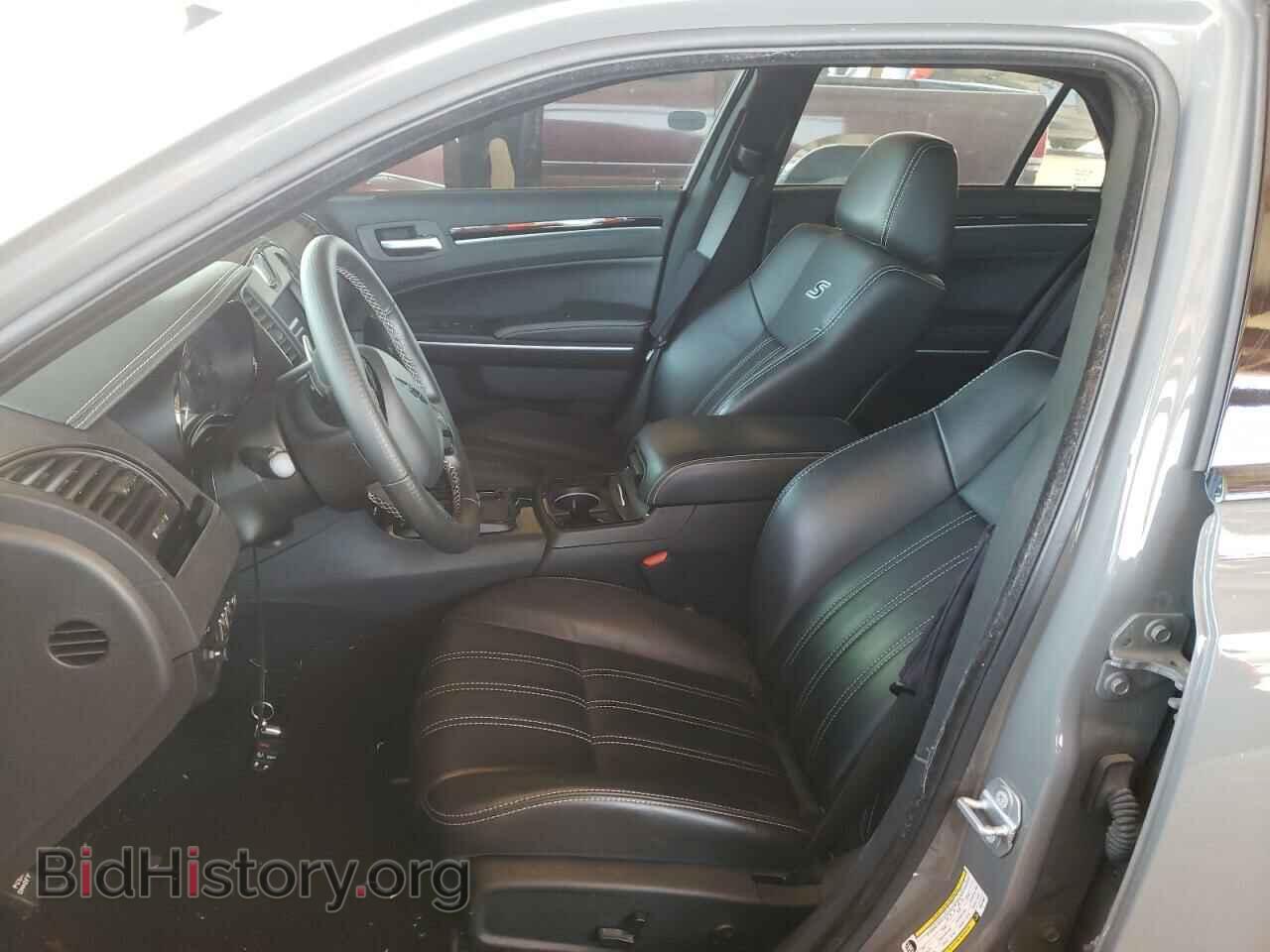 2019 CHRYSLER 300 - VIN: 2C3CCABG2KH570301 - Фото 5