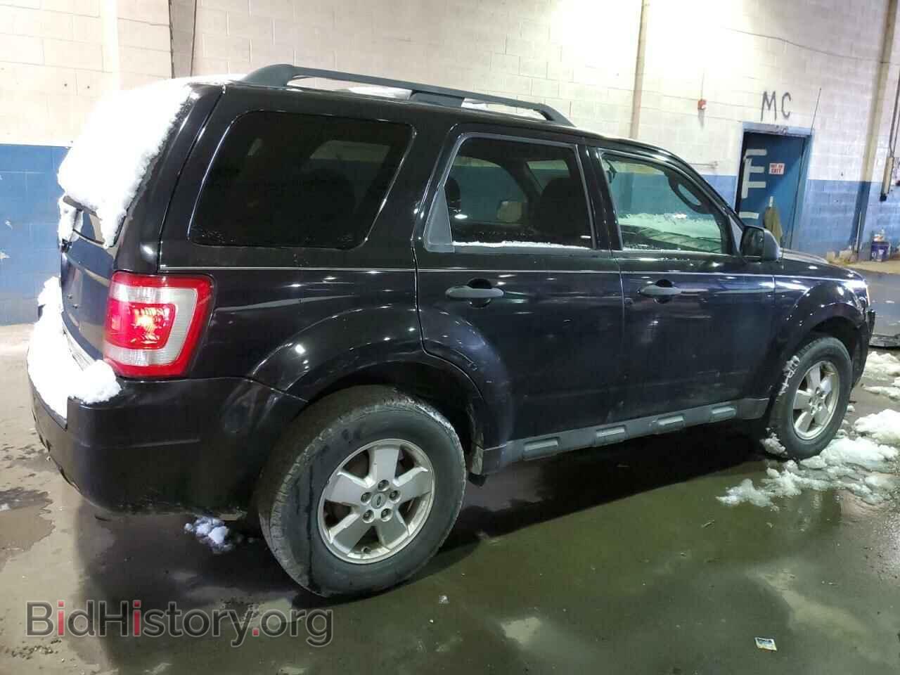 2011 FORD ESCAPE - VIN: 1FMCU0D73BKC49825 - Фото 3