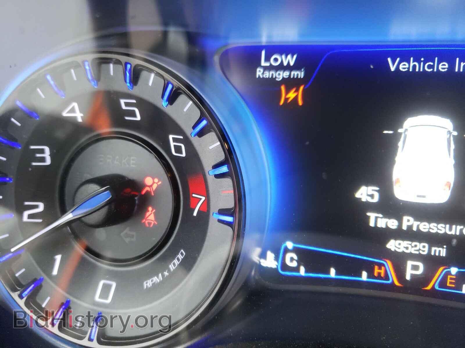 2017 CHRYSLER 300 - VIN: 2C3CCAGG7HH530295 - Фото 8