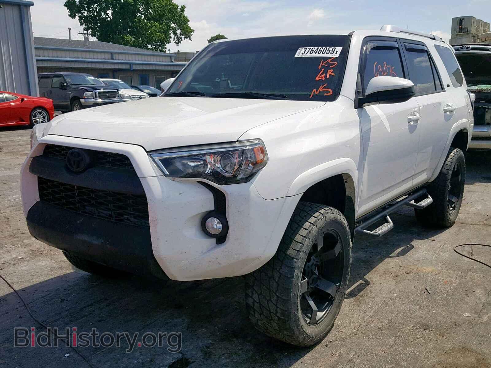 2014 TOYOTA 4RUNNER SR - VIN: JTEBU5JR9E5197599 - Фото 2